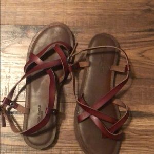 American Eagle sandals